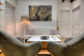 Stratos house!
